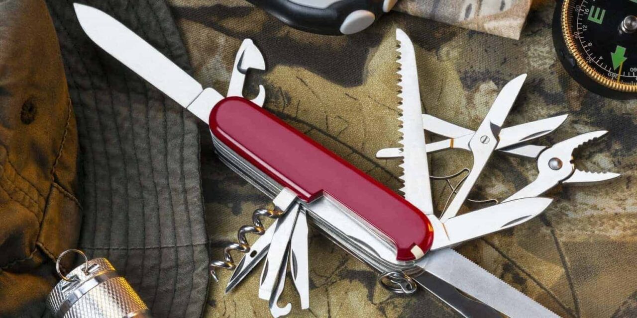 Choosing the Best Knife for Pilots