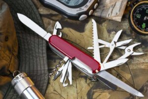 Best Knives for Pilots